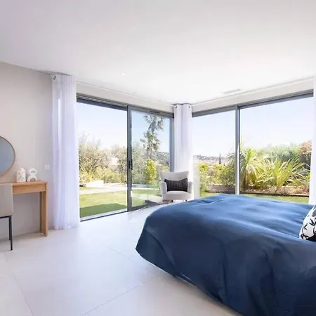 Bouteillers Villa
